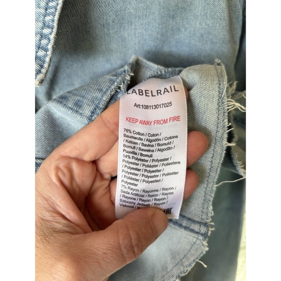 Label Rail Cheap Chic Finds Floral Embroidered Crop Denim Jean Jacket Lg/12 - Picture 6 of 7